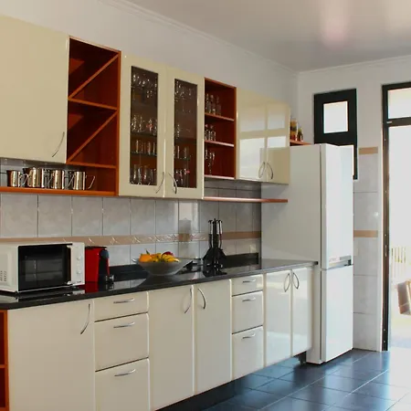 Semesterbostad Madeira Spacious Funchal (Madeira)