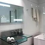 Дом отдыха Madeira Spacious