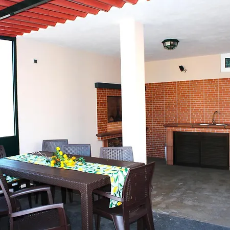 Madeira Spacious בית נופש פונשל